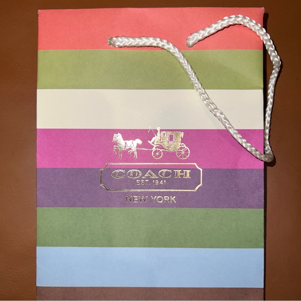 Coach: Shopping Bag 🛍 Measurements: H 7” x L 5" x W 3"